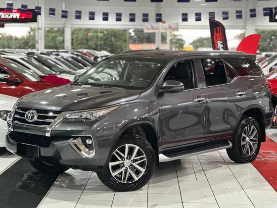 TOYOTA HILUX SW4 2.8 SRX 4X4 16V TURBO INTERCOOLER DIESEL 4P AUTOMÁTICO TOYOTA HILUX SW4 2.8 SRX 4X4 16V TURBO INTERCOOLER DIESEL 4P AUTOMÁTICO